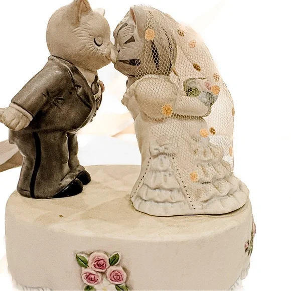 Vintage Schmid Musical Wedding Cats Figurine | Plays “Always” - Picture 3 of 10